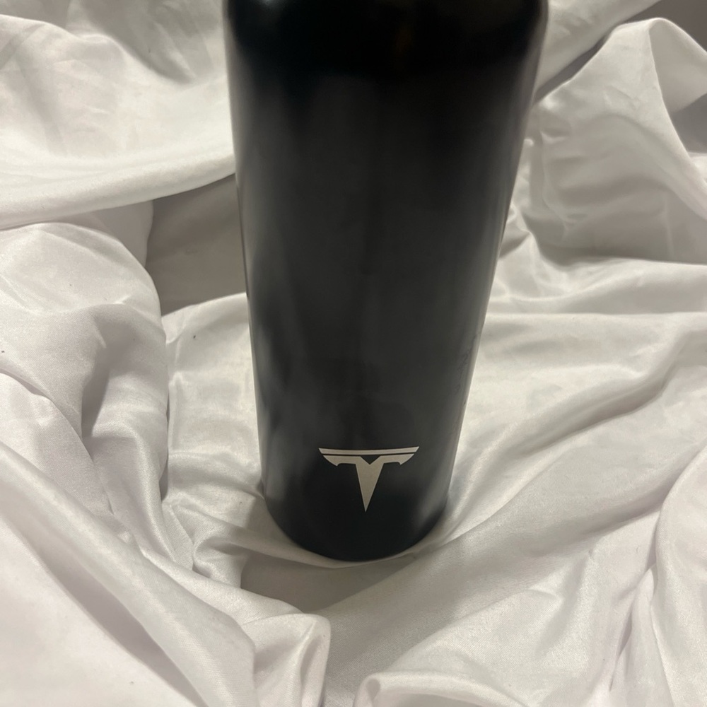 Tesla Black Stainless Steel insulated Water Bottle with Screw on Cap pre - owned